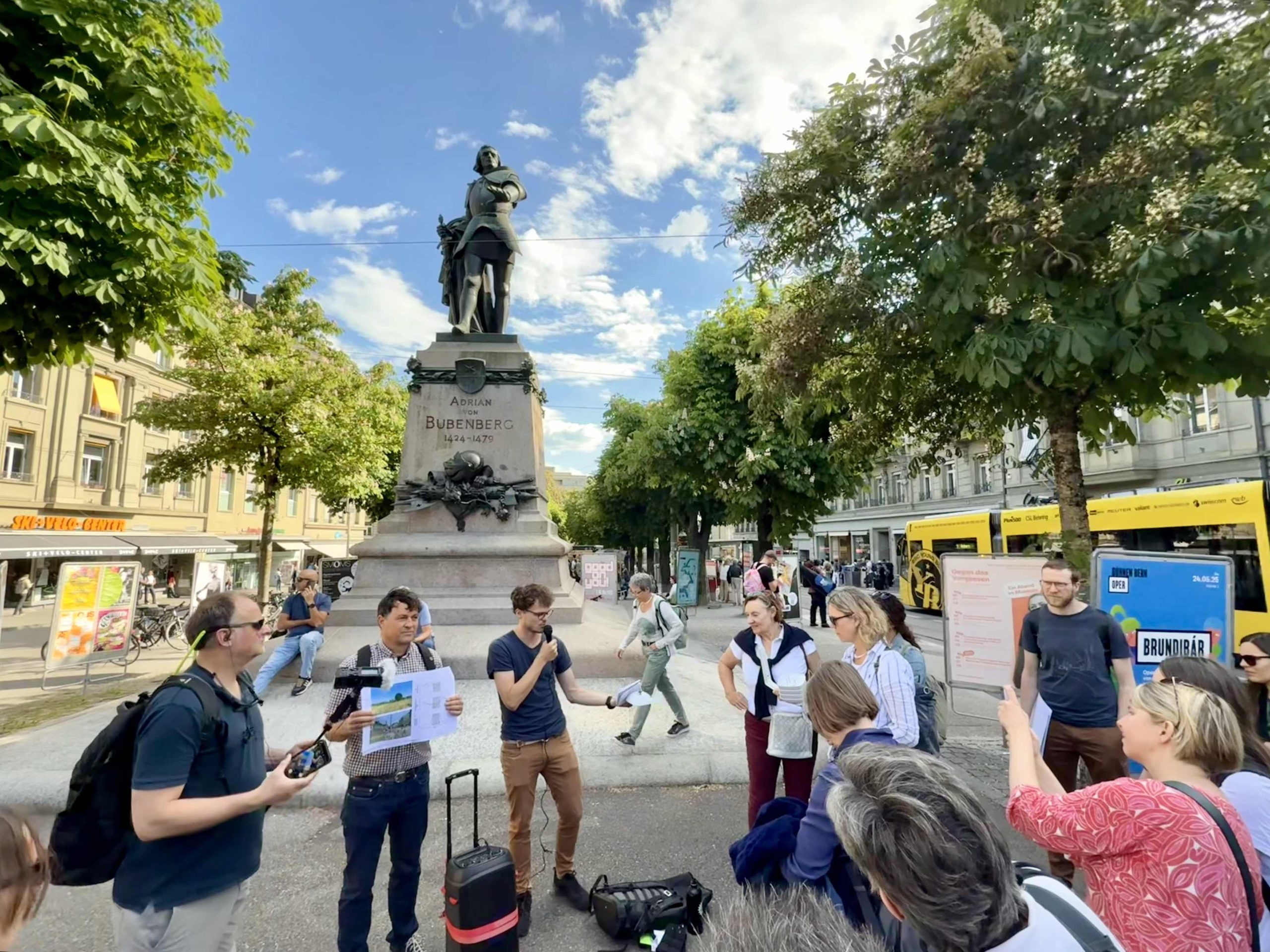 IMG_7947 Bubenbergplatz Bern 150525_ Wissenschaftler und Versicherer in Bern betreiben gemeinsam Risikoforschung, um Naturgefahren besser zu verstehen und Schäden zu minimieren. (Foto: Monika Kovacsics)